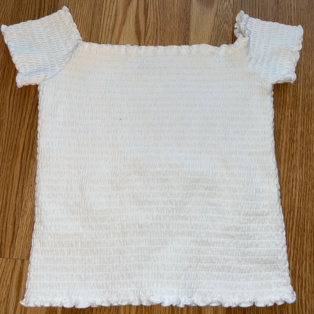 Ribbed white off the shoulder top!